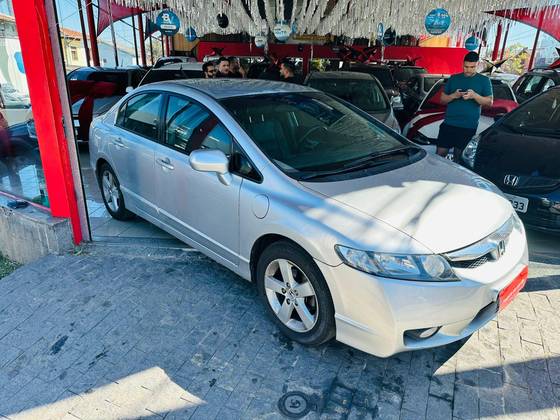 HONDA CIVIC 1.8 LXS 16V FLEX 4P AUTOMÁTICO HONDA CIVIC 1.8 LXS 16V FLEX 4P AUTOMÁTICO